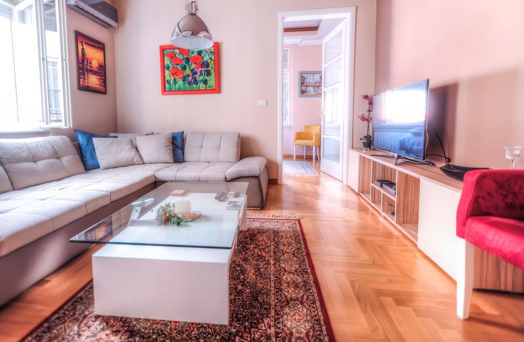 Crown Apartment - Your Royal Stay Beograd Eksteriør bilde