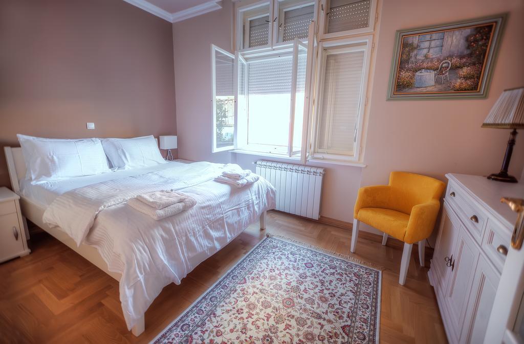 Crown Apartment - Your Royal Stay Beograd Eksteriør bilde