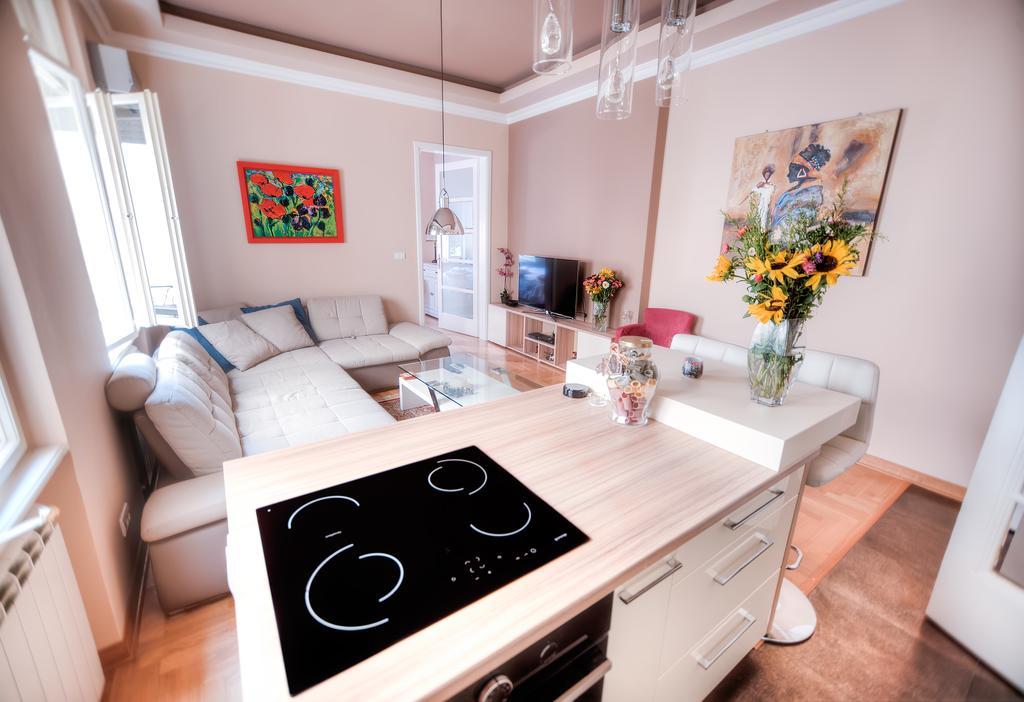 Crown Apartment - Your Royal Stay Beograd Eksteriør bilde